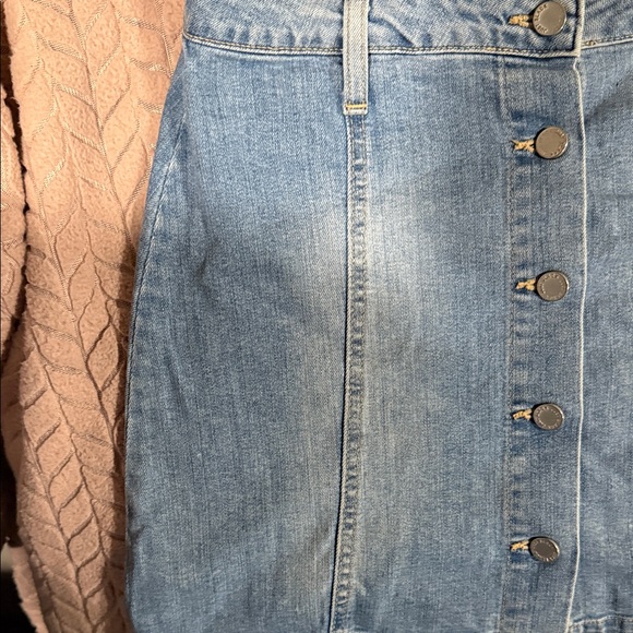 Just Black Denim Button-Up Mini Skirt - Picture 4 of 8